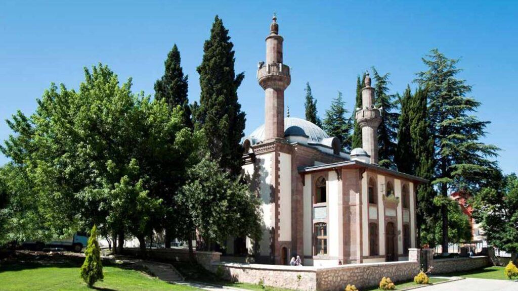 bilecikte-tarihi-yerler-sogut-hamidiye-camii